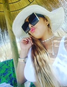 Hermosa rubia reciÉn llegada