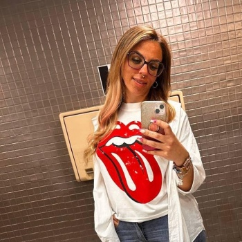 En tu coche o en tu casa? En el parking o en hotel? En instagram @sweetlaurita89, Torrevieja