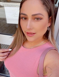 Soy sara, una mujer encantadora