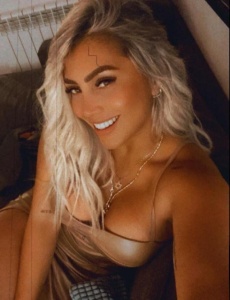 Hermosa colombiana alicante