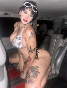 Soy una chica linda dispuesta complacerte