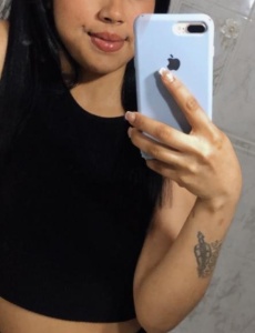 Hola mis amores soy camila colombiana recién llegada