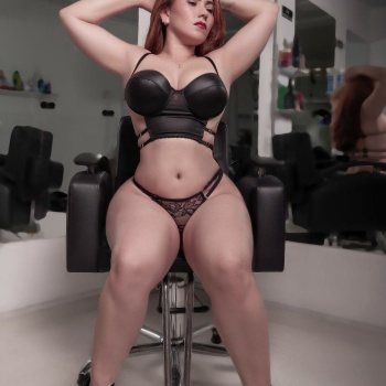 Rica y deliciosa latina con curvas de impacto, Benidorm