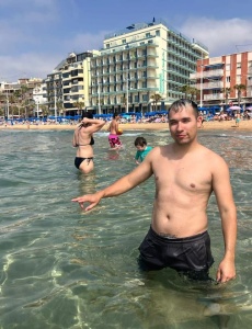 Felipe joven 24 aÑos salidas 24h