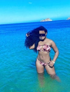 Hola soy una latina bella que te va a tratar muy bien