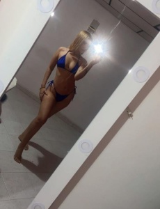 Laura la diosa del amor rcien llegada a denia