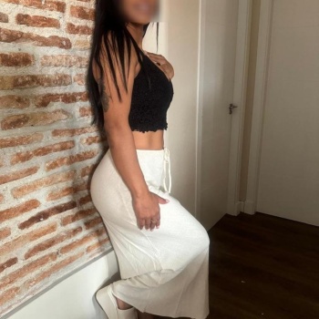 Hola soy abril una chica latina primera vez. En torrevieja, Torrevieja