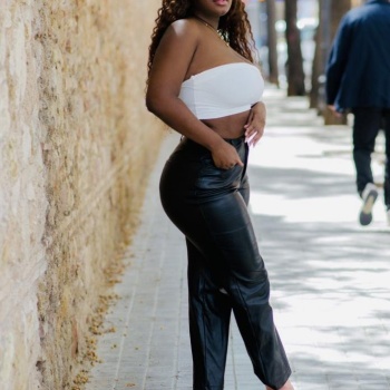 Valeria, Elche