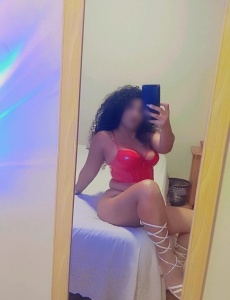 Venezolana sumisa y complaciente novedad