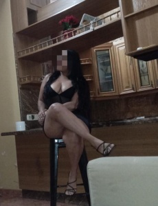 Chica latina voluptuosa torrevieja