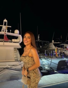Chica extrovertida y exótica!