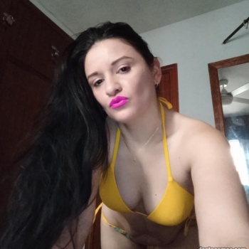 Tania latina primera vez en la ciudad, Alicante