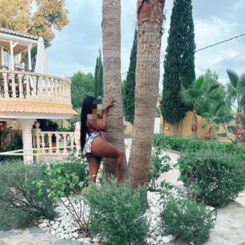 Antonella, linda y encantadora mulata madura, Elche
