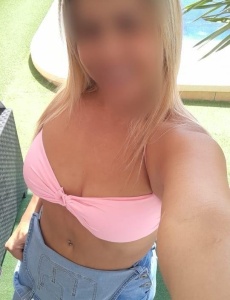Andrea buena 46 aÑos