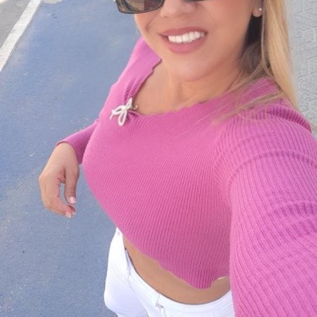 Rubia latina madura muy maja, Elche