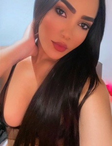 Hermosa latina mulata en tu ciudad