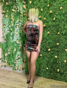 Masajes relajantes hermosa rubia sara guapa una mujer a