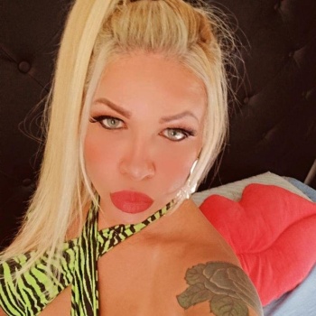 Rubia para tios solventes en benidorm, Benidorm