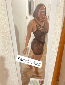 Chica cubana implicada,  llamame
