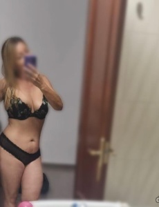 Carolina primera vez en elche