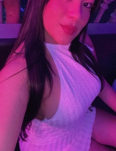 Paula colombiana recién llegada a alicante