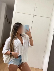 ️novedad en alicante, laura latina jovencita rubia guapisima ️