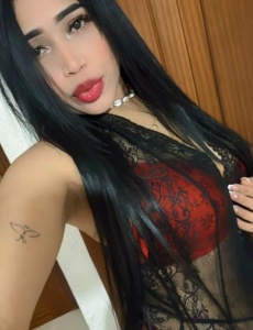 Hola mi amor me llamo macarena .una chica