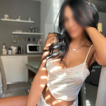 Bombon latino en elche 24hr, Elche