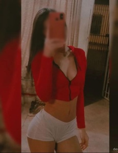 Chica maja divertida y coqueta