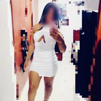 Carolina morena guapa, Elche