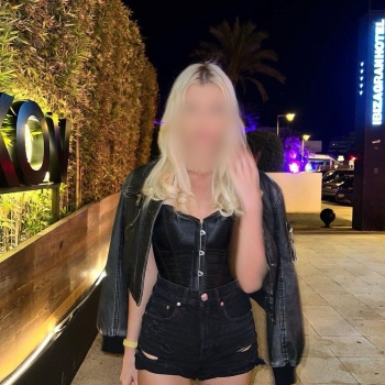 Rubia exótica implicada y fiestera, Benidorm
