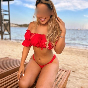 Karla colombiana con curvas, Alicante