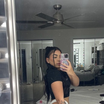 Videollamada vídeos fotos y sexting, Alicante