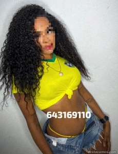 Latina dulce como un caramelo