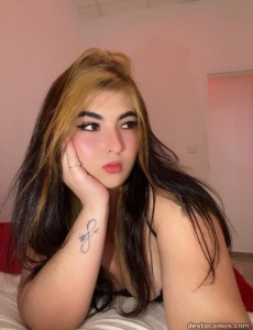 Monica una experencia unica disponible las 24 horas, salidas