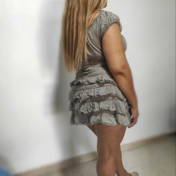 Chica madurita nueva por esta zona muy con unas manos suaves y relajantes, Elche