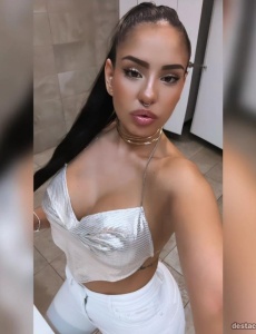 Kendall exÃ³tica jovencita con ganas de