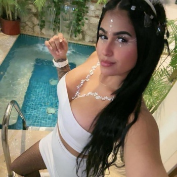 Only outputs!! Hello, i'm nicole, a fiery latina all for you in alicante., Alicante