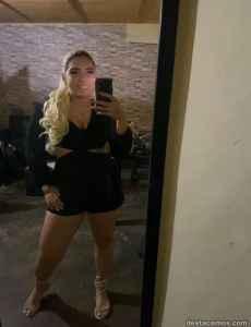 Rubia espectacular y hermosa
