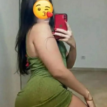 Latina curvy a, Orihuela