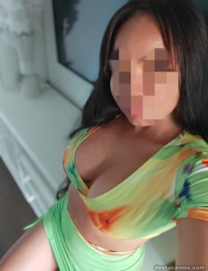 Chica independiente cariñosa encuentro único