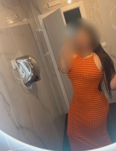 Gaby, hermosa señorita de lujo