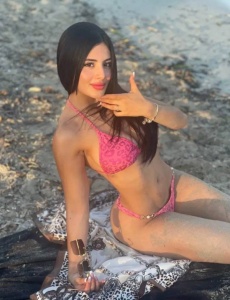 Buenas soy cloe una scort en jovencita en torrevieja