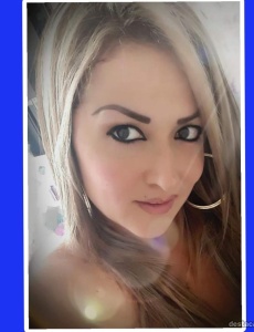 Pamela chica rubia colombiana muy bonita