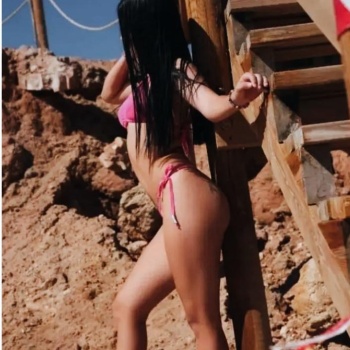 Chica argentina nueva, Elche