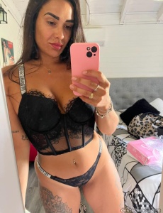 Vicky chica latina nueva en benidorm