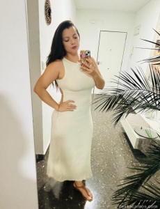 Hola, mi nombre es Angie, una hermosa dama