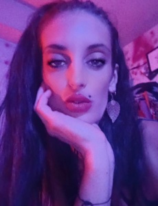 Hacemos algo esta noche? Llamame