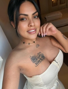 Larissa carita de angel brasileÑa de alto nivel