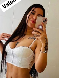Valentina 22 años , me desplazo a tu casa